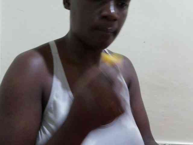 pretty-lioness webcam