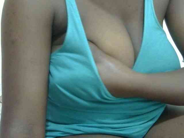 pretty-lioness webcam