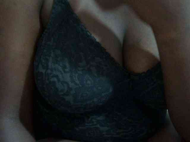 pretty-lioness webcam