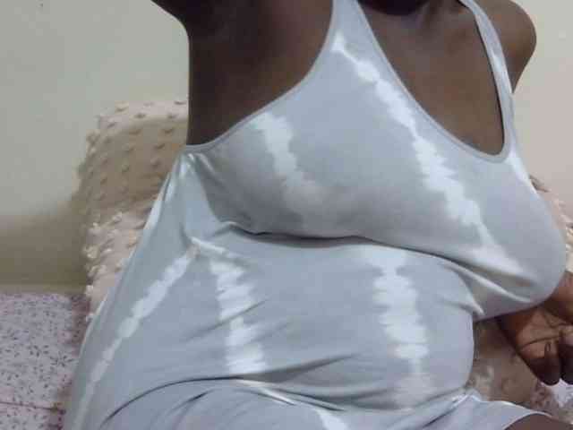 pretty-lioness webcam