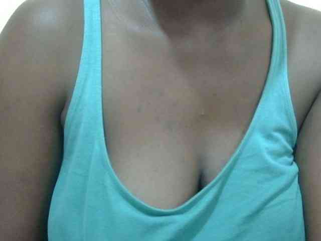 pretty-lioness webcam