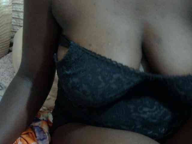 pretty-lioness webcam