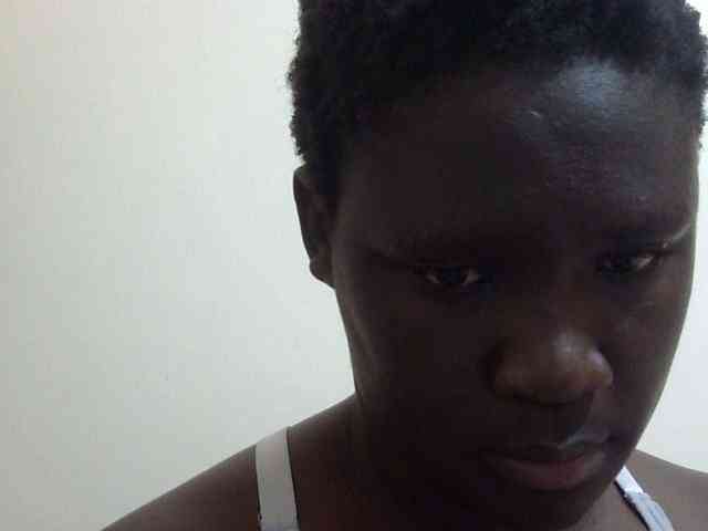 pretty-lioness webcam