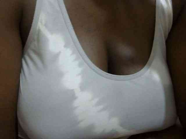 pretty-lioness webcam