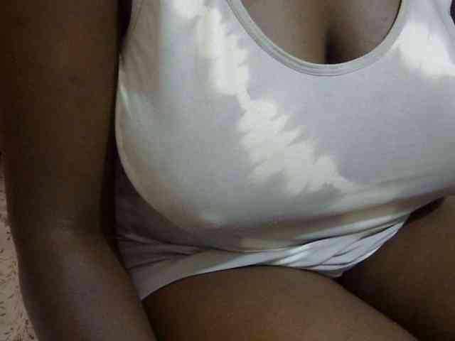 pretty-lioness webcam