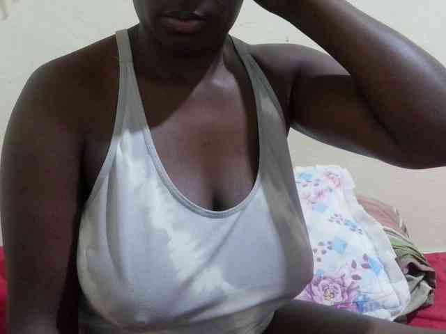 pretty-lioness webcam