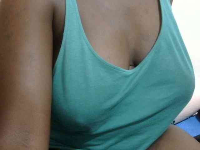 pretty-lioness webcam