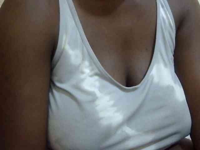 pretty-lioness webcam