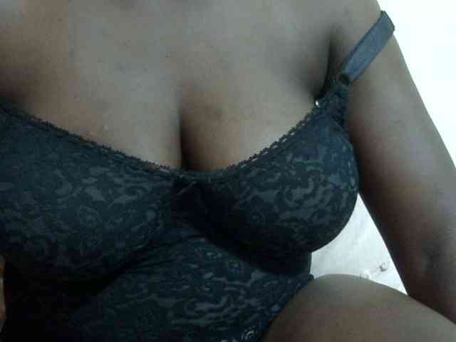 pretty-lioness webcam