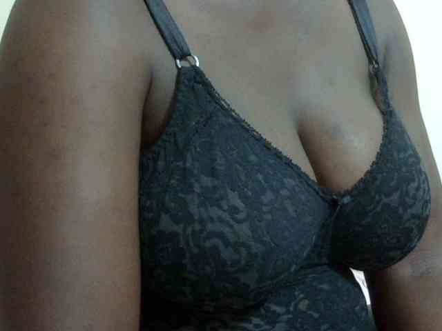 pretty-lioness webcam