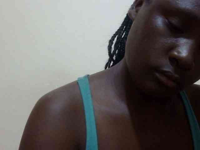 pretty-lioness webcam