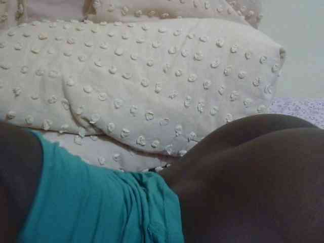 pretty-lioness webcam