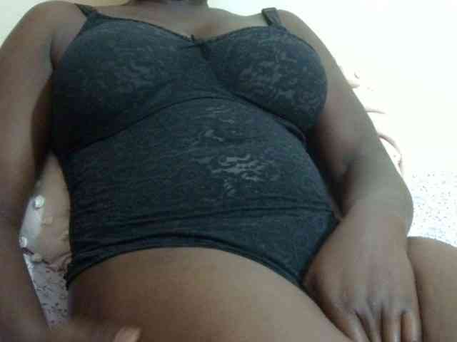 pretty-lioness webcam