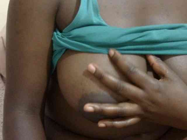 pretty-lioness webcam