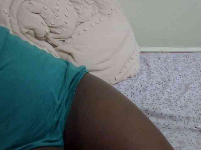 pretty-lioness webcam