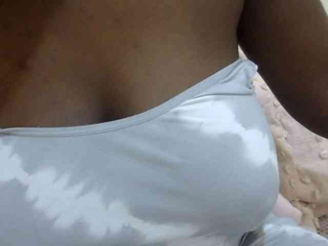 pretty-lioness webcam