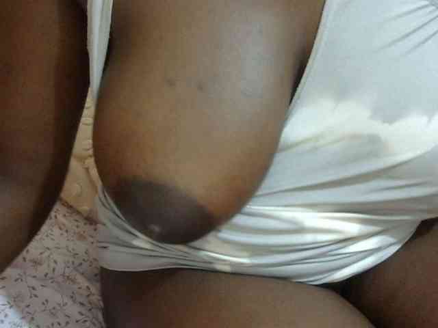 pretty-lioness webcam