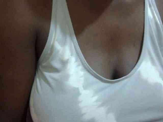 pretty-lioness webcam