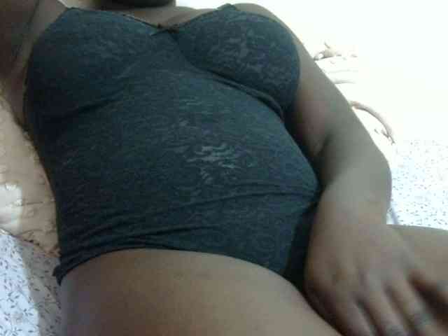 pretty-lioness webcam