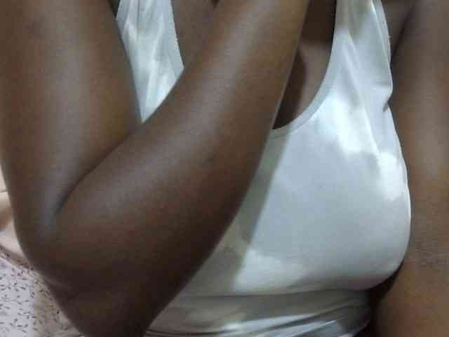 pretty-lioness webcam