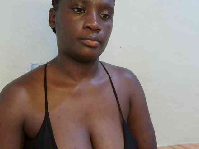 pretty-lioness webcam