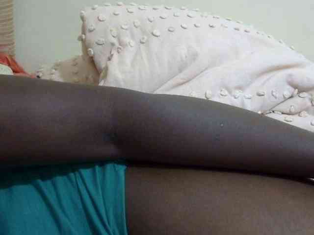 pretty-lioness webcam