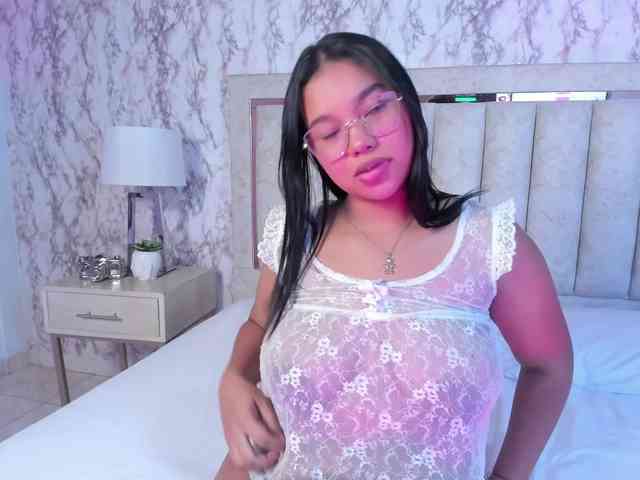 MonicaTorres webcam