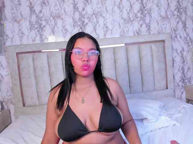 MonicaTorres webcam