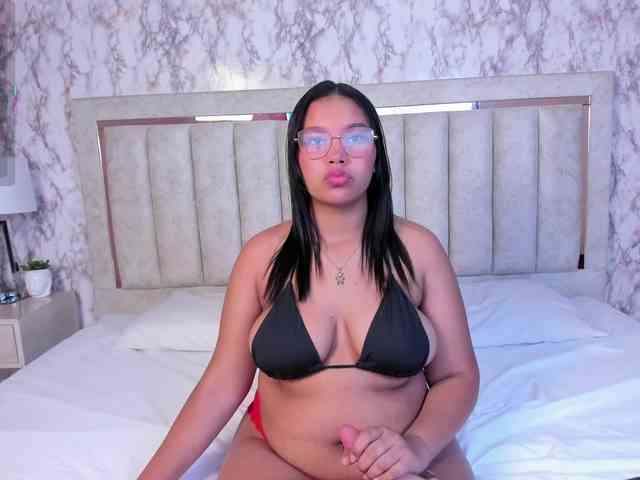 MonicaTorres webcam