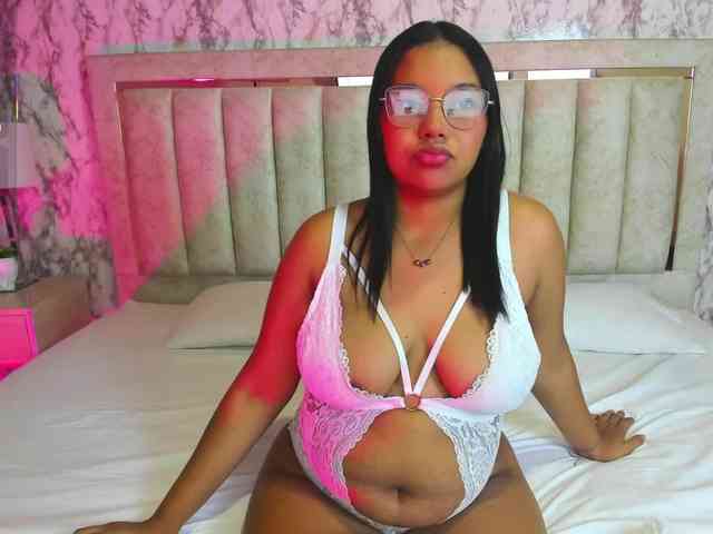 MonicaTorres webcam