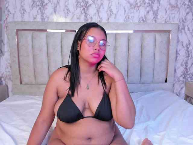 MonicaTorres webcam