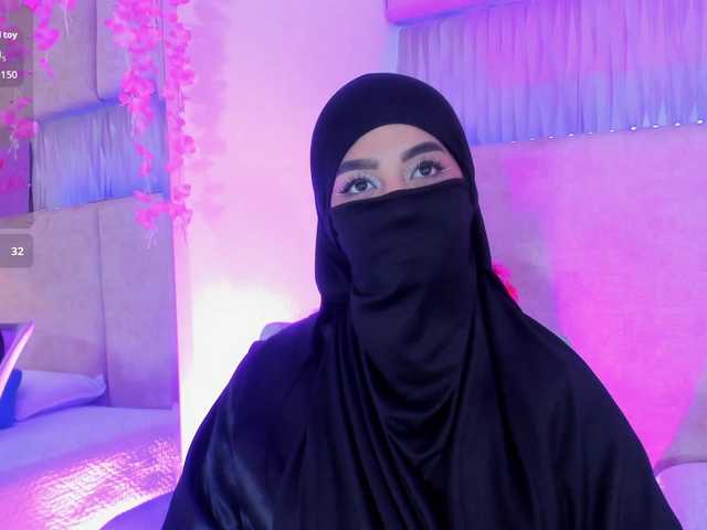 Kyraaa's BongaCams show and profile