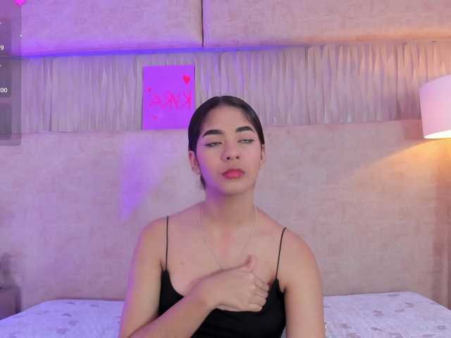 Kyraaa's BongaCams show and profile