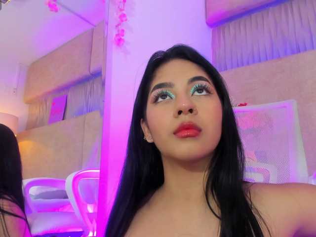 Kyraaa's BongaCams show and profile