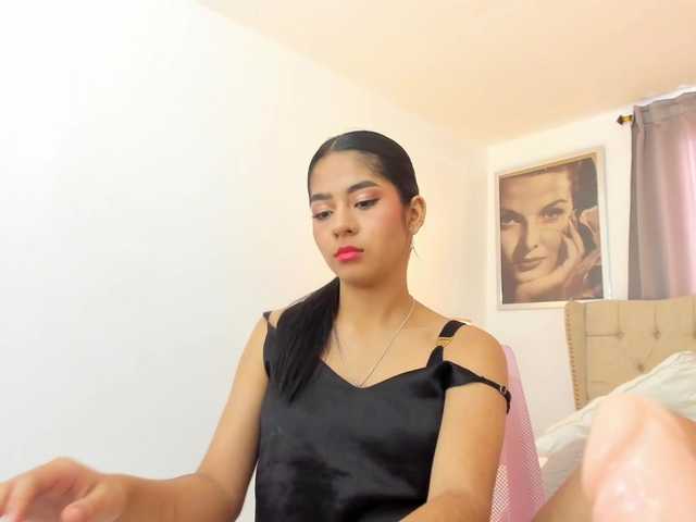  Kyraaa chat room
