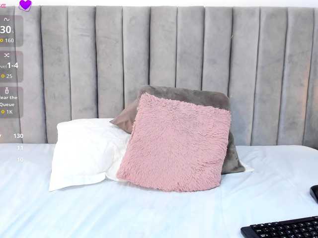 Kyraaa's BongaCams show and profile