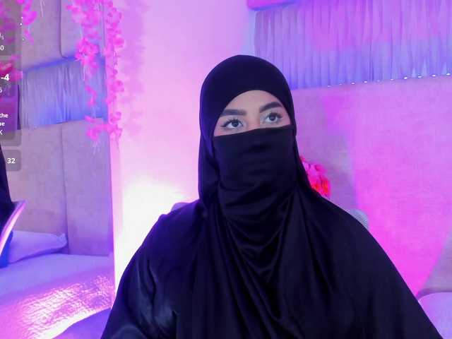 Kyraaa's BongaCams show and profile