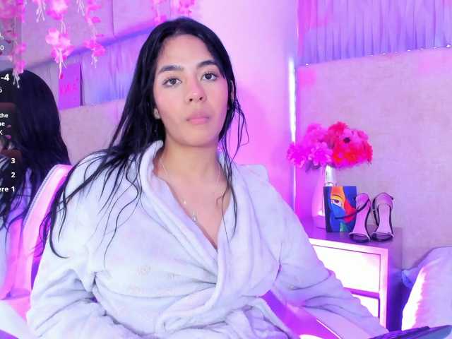 Kyraaa's BongaCams show and profile