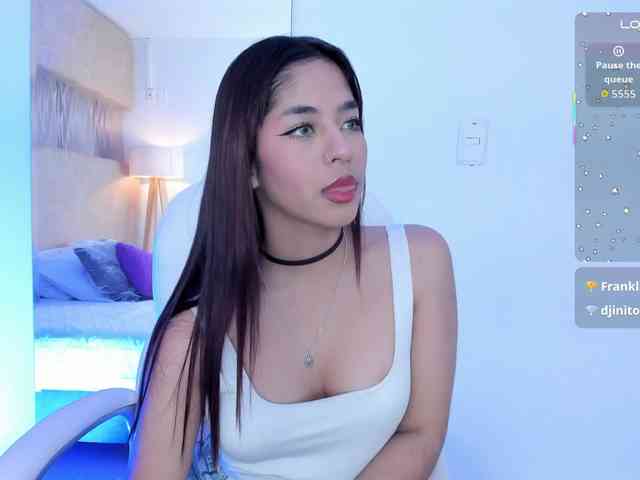 Kyraaa webcam
