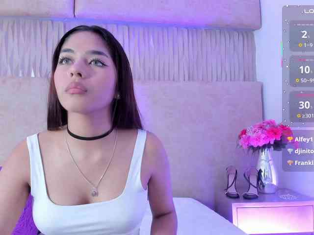 Kyraaa webcam