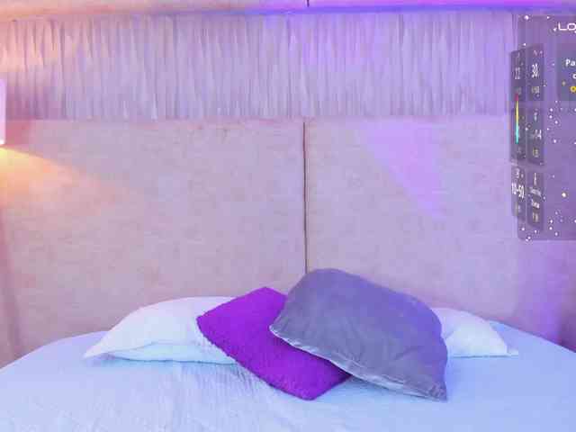 Kyraaa webcam
