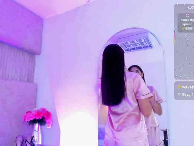 Kyraaa webcam