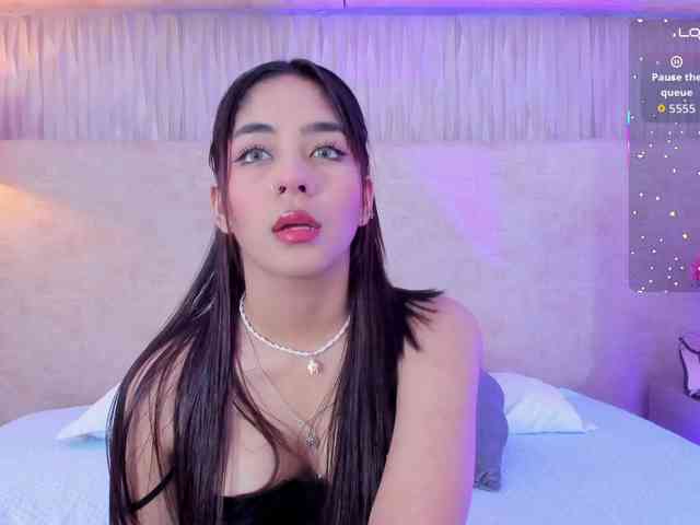 Kyraaa webcam