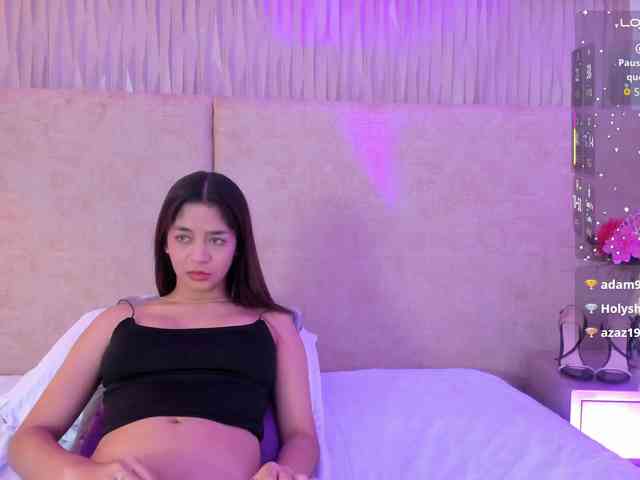 Kyraaa webcam