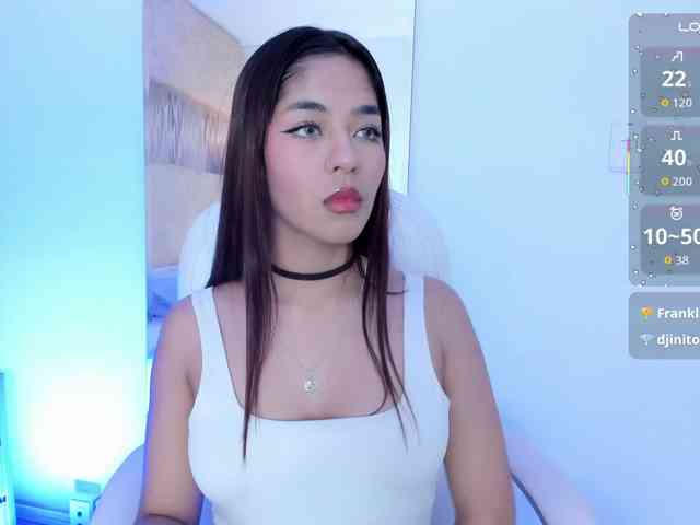 Kyraaa webcam