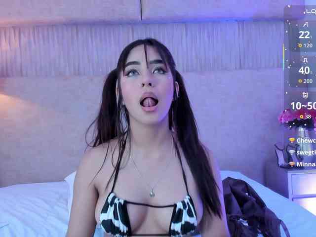 Kyraaa webcam