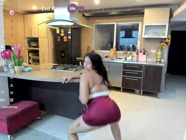ladys-sexyin-thepub webcam
