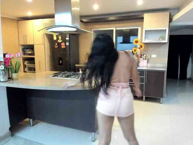 ladys-sexyin-thepub webcam