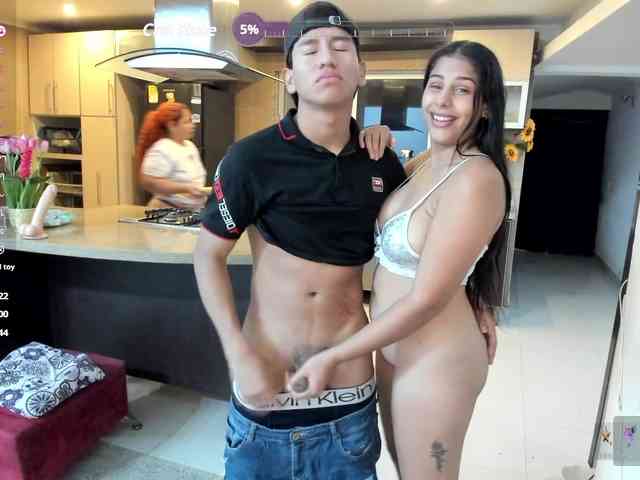 ladys-sexyin-thepub webcam