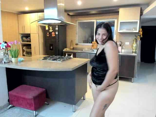 ladys-sexyin-thepub webcam